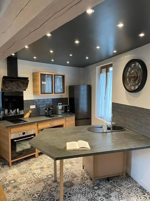 Maison De Village Avec Vue 4/5 Personnes Lou Rouchou Voutezac Екстериор снимка